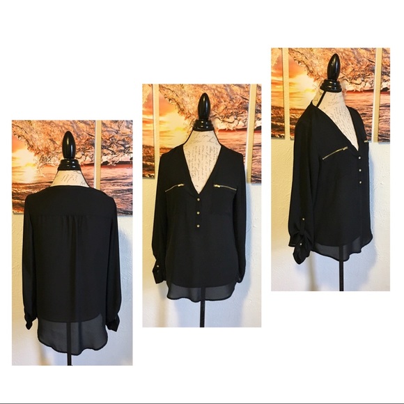 ❌SOLD❌ Classic Black & Gold Blouse - Picture 2 of 5